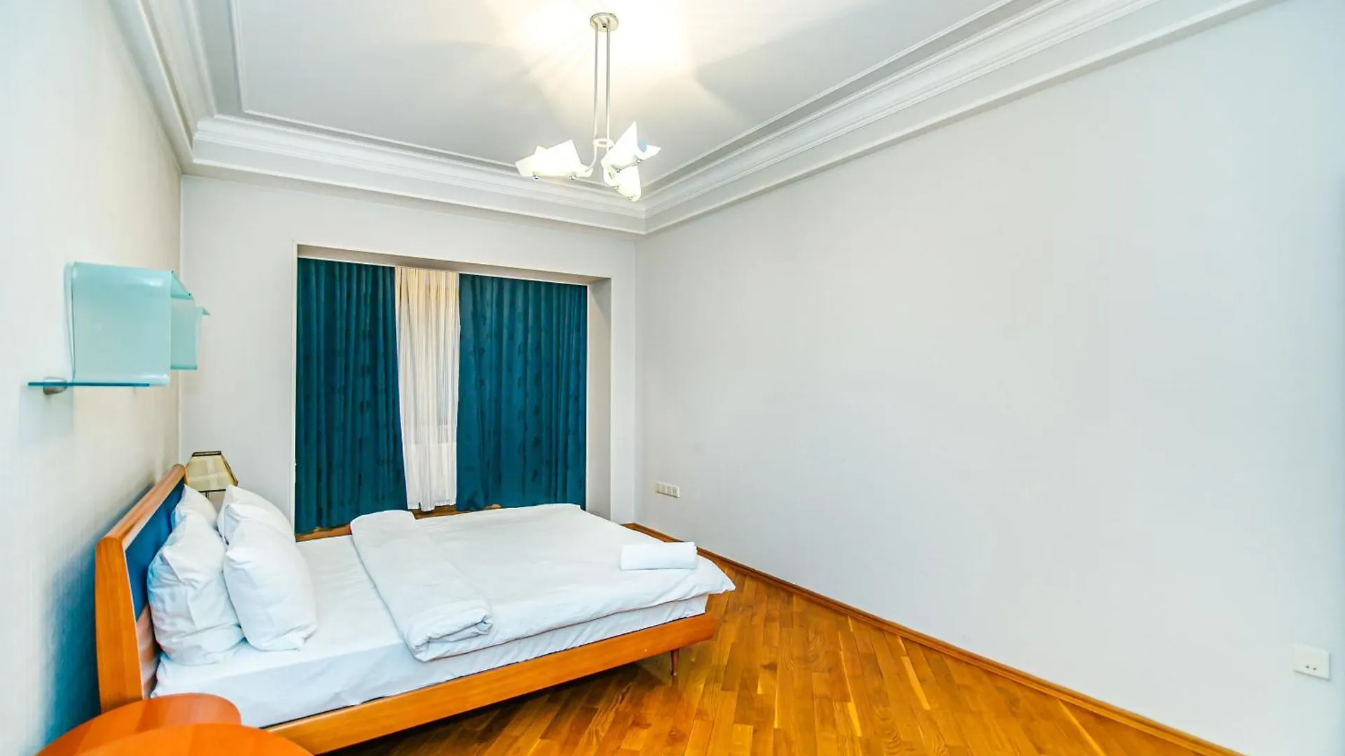 Delux Apartament In Center Apartment Baku