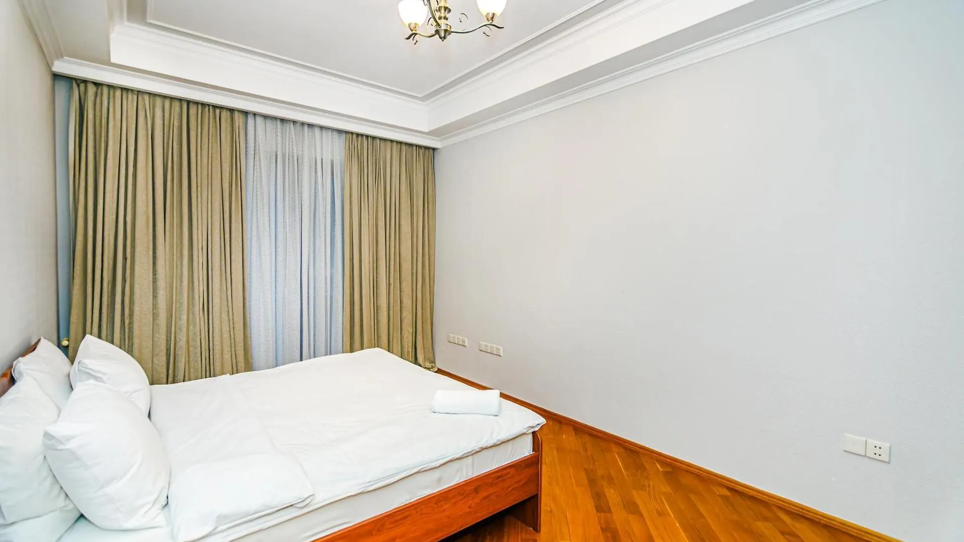 Delux Apartament In Center Apartment Baku
