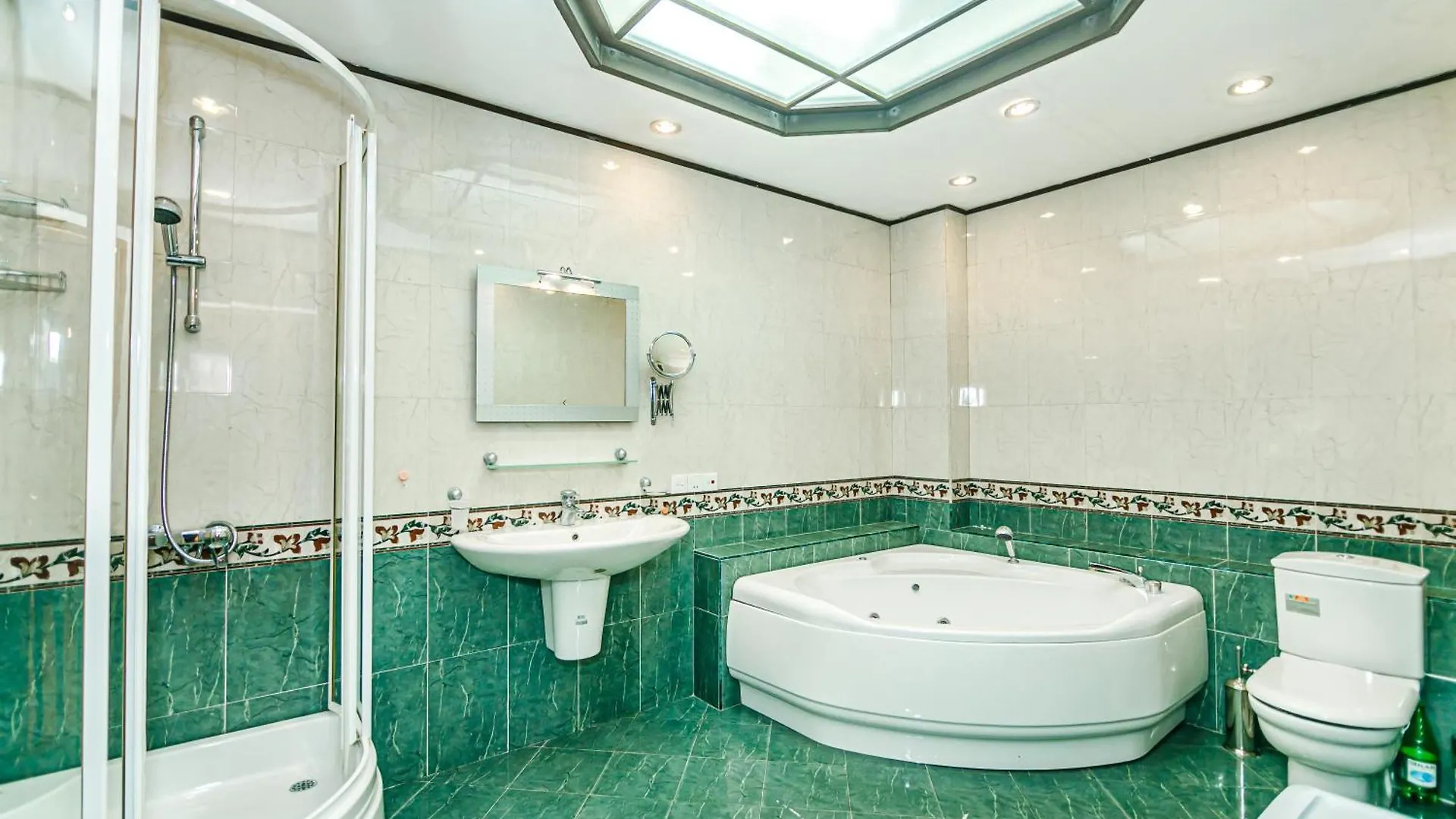 Delux Apartament In Center Apartment Baku 0*,