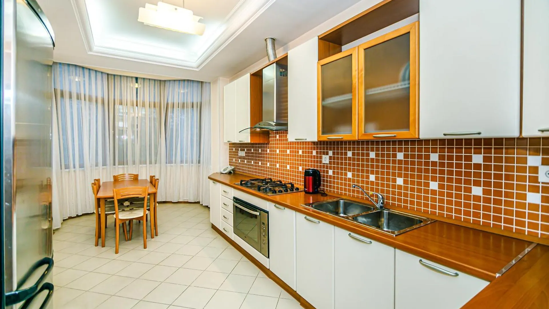 Delux Apartament In Center Apartment Baku