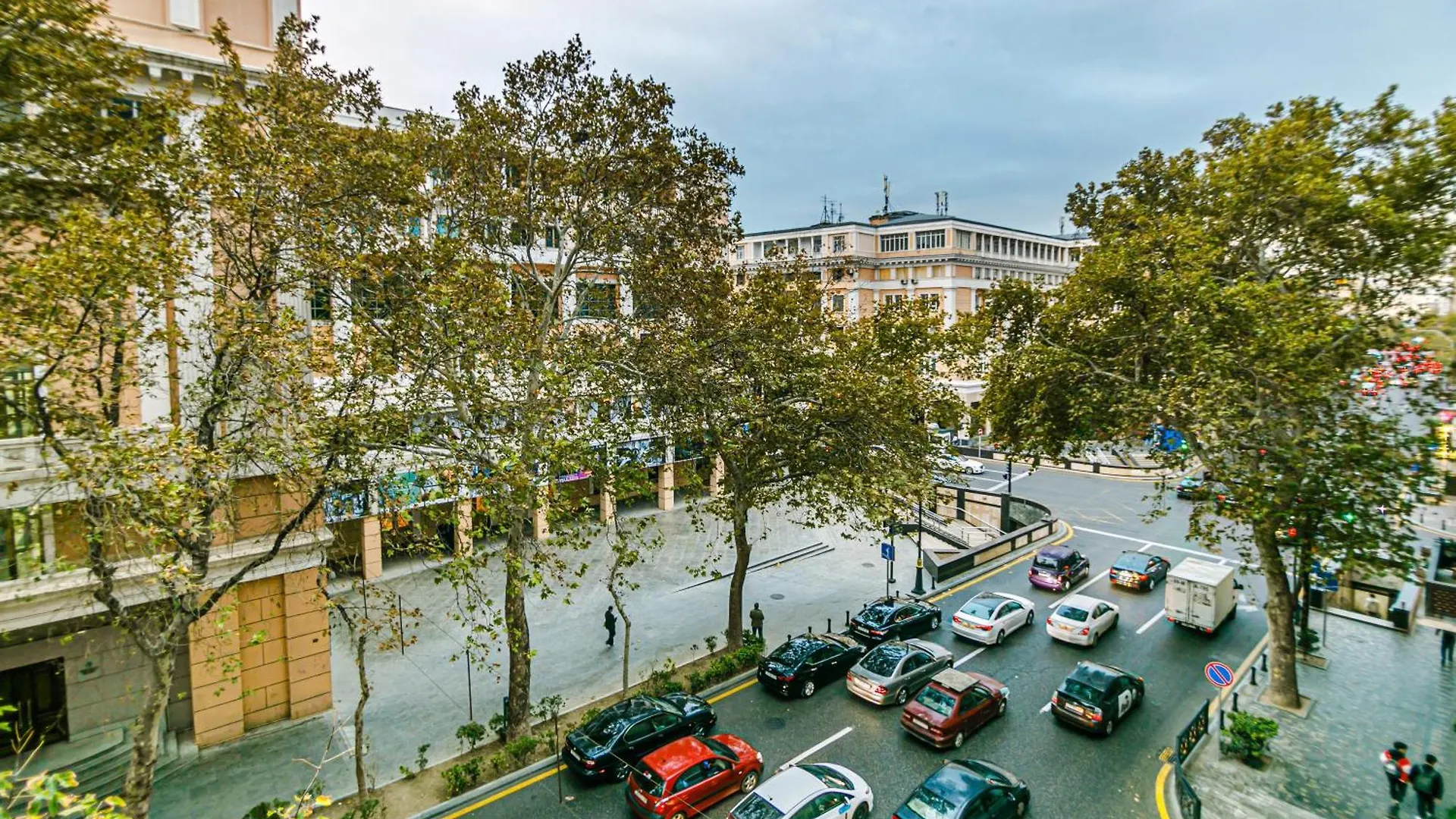 Delux Apartament In Center Apartment Baku